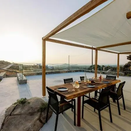 Villa Of Delight And Serenity Pláka